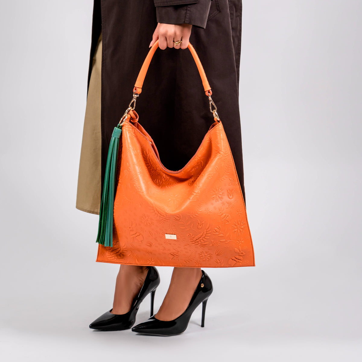 ORANGE HOBO BAG