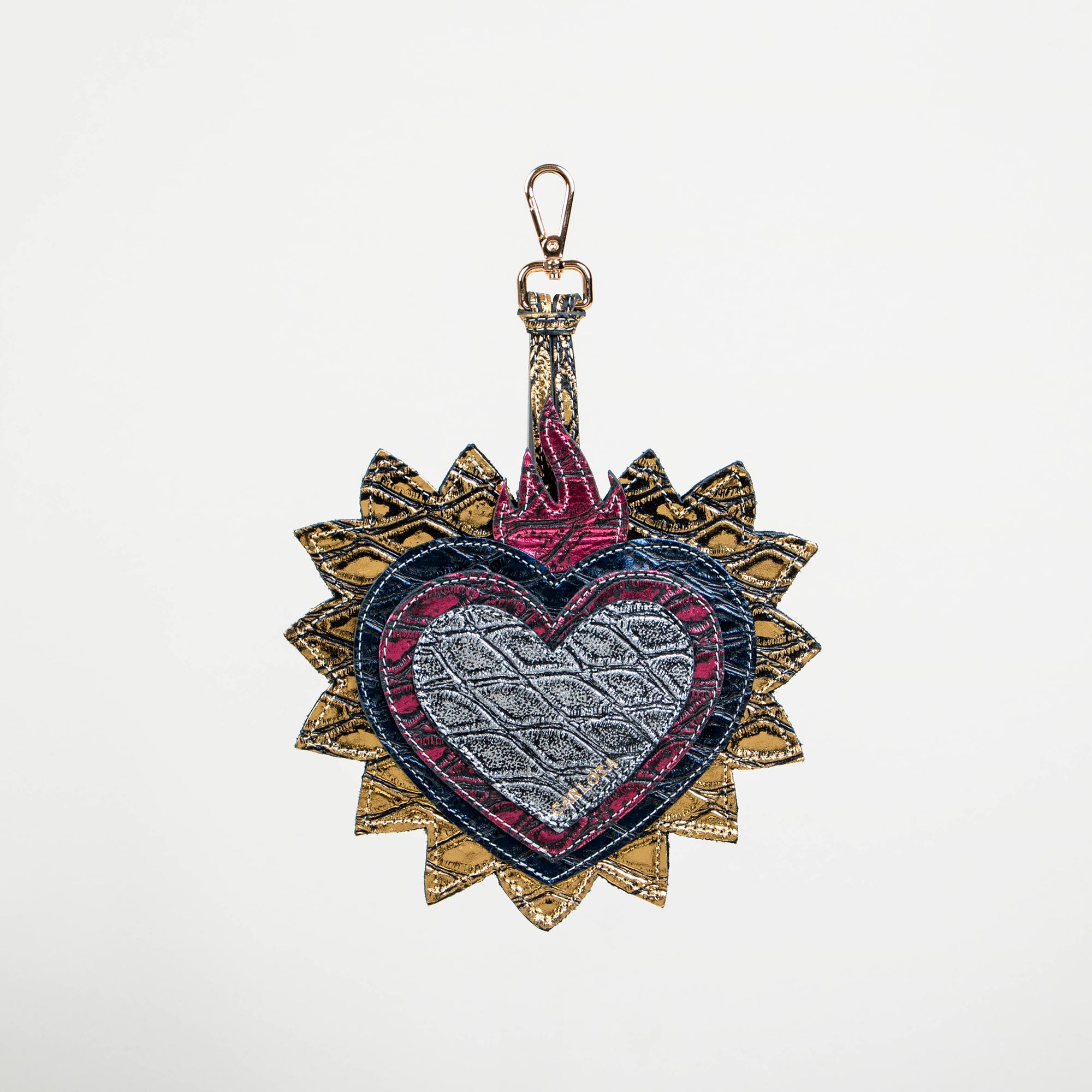 CORAZON METÁLICO ESCAMAS